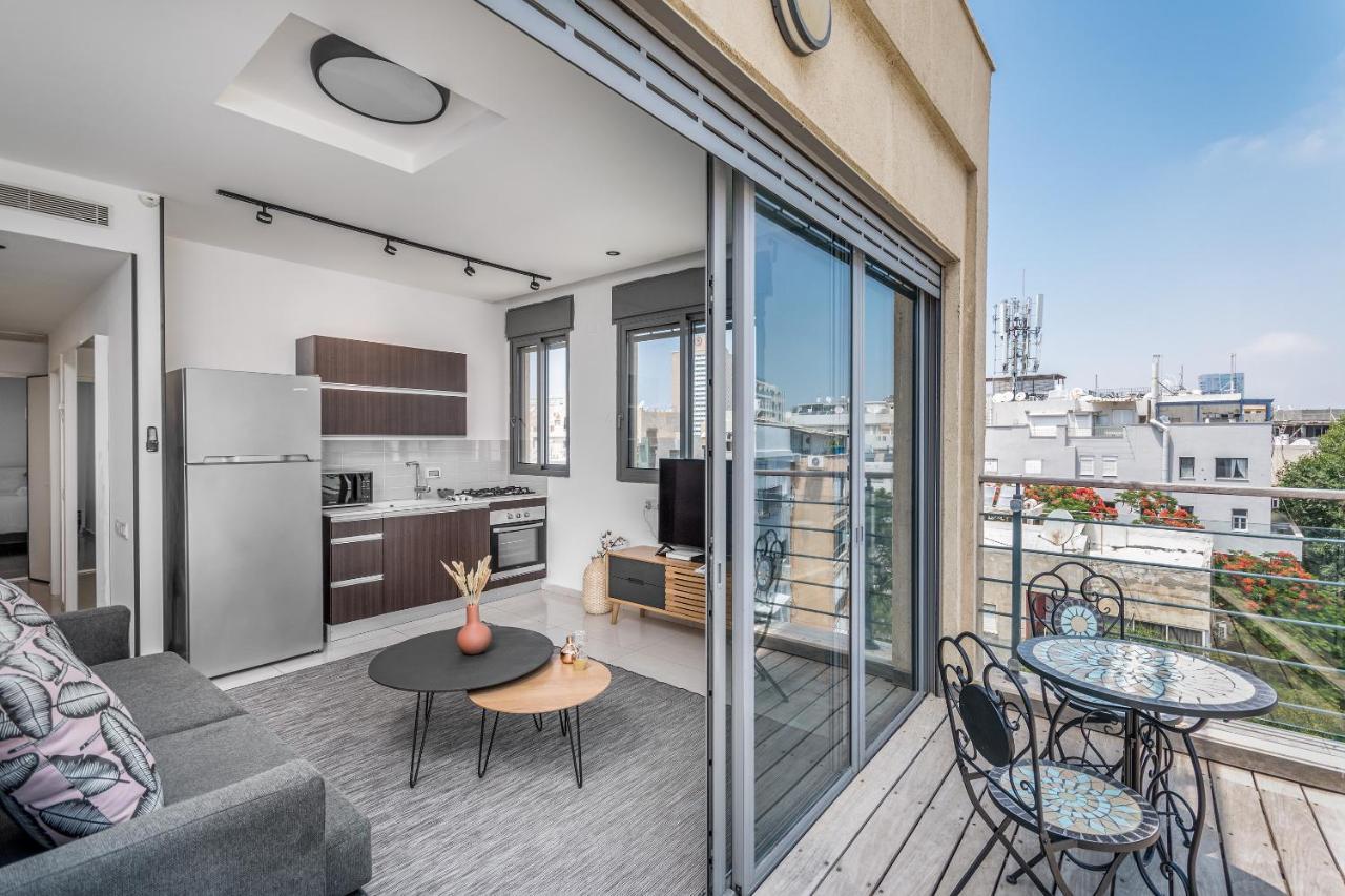 Superb 1,5 Bdr W Balcony Close To The Beach 텔아비브 외부 사진
